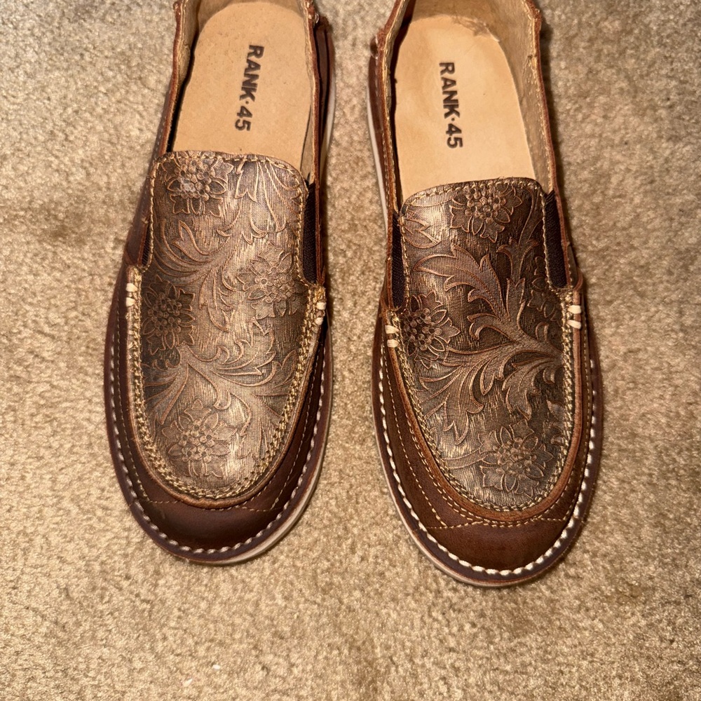 Embroidered Leather Slip On Shoes Rank 45